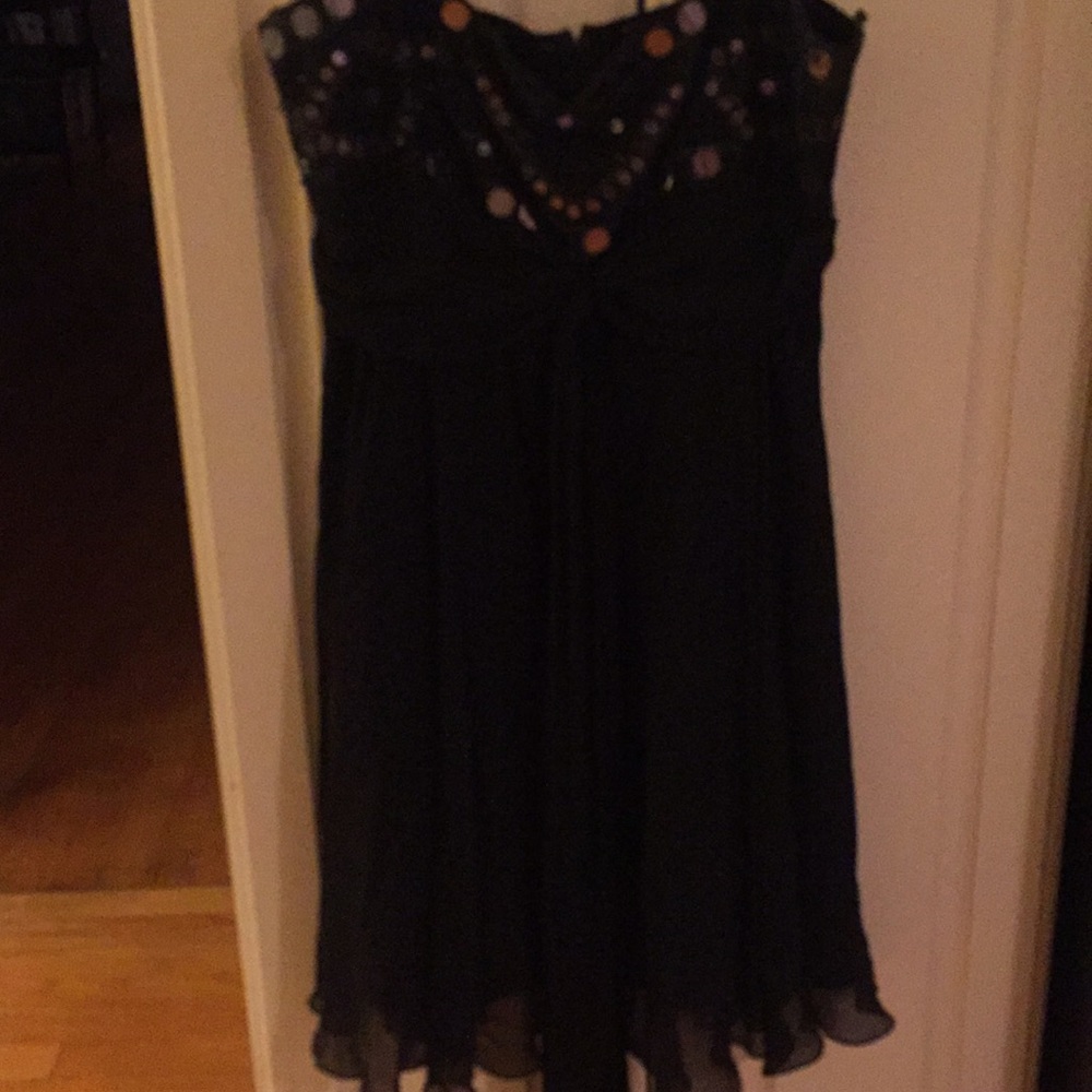 Cute dress!